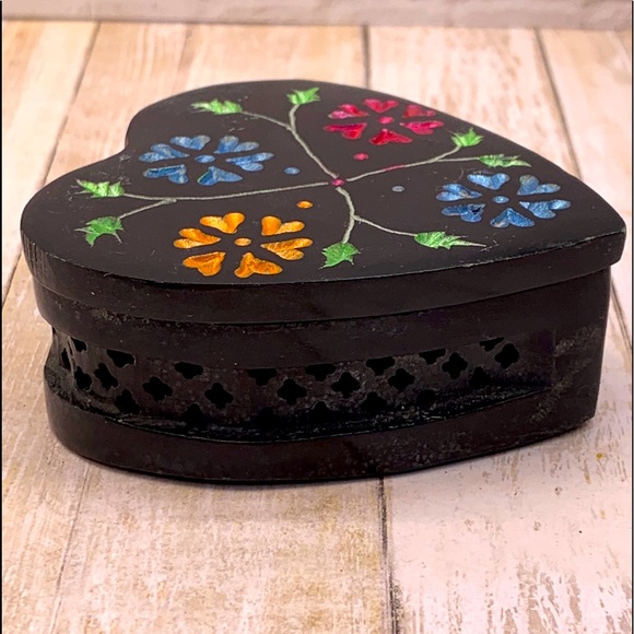 ♥️Soapstone Floral Heart Incense Holder - Picture 3 of 3